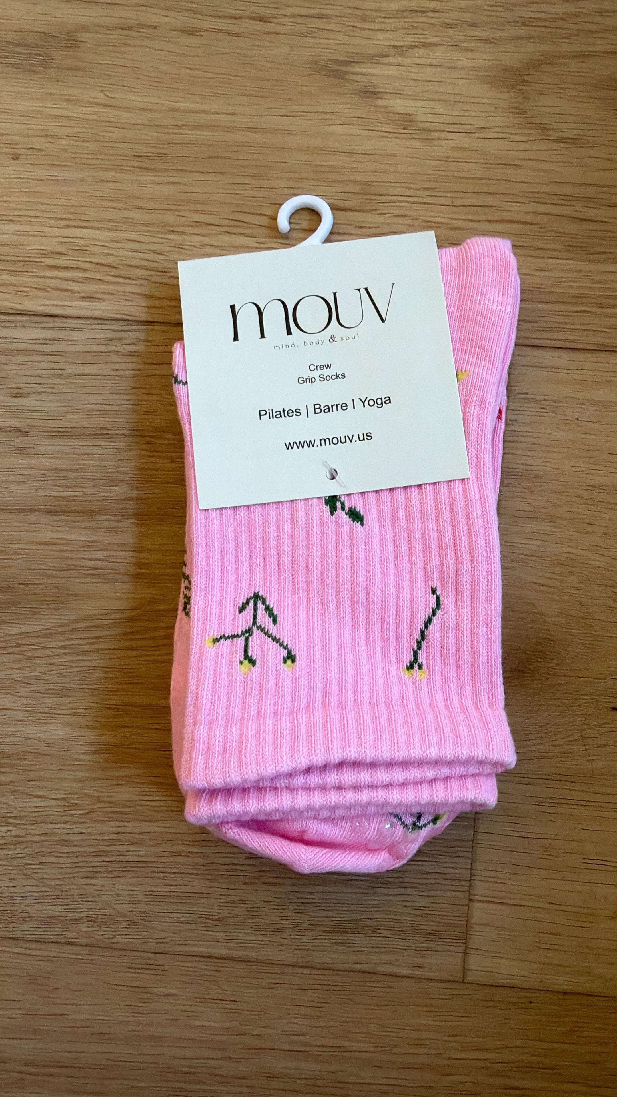 Mouv Grip Socks Signature Style