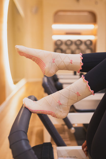 Mouv Grip Socks Signature Style