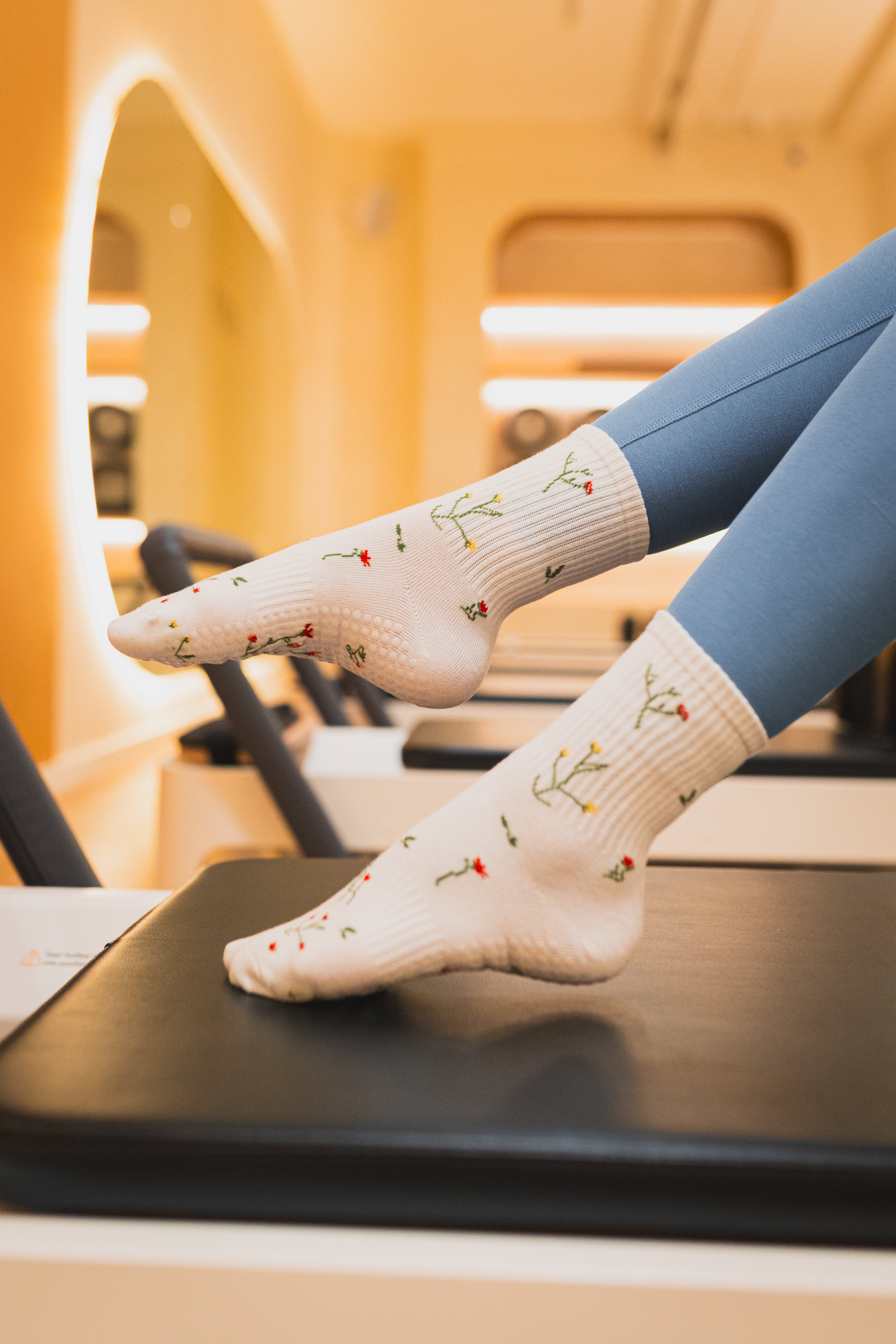 Mouv Grip Socks Signature Style